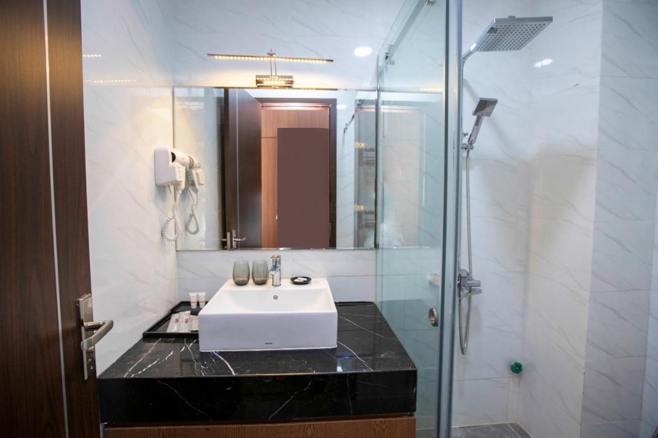 Hoang Long Hotel Ха Лонг Екстериор снимка